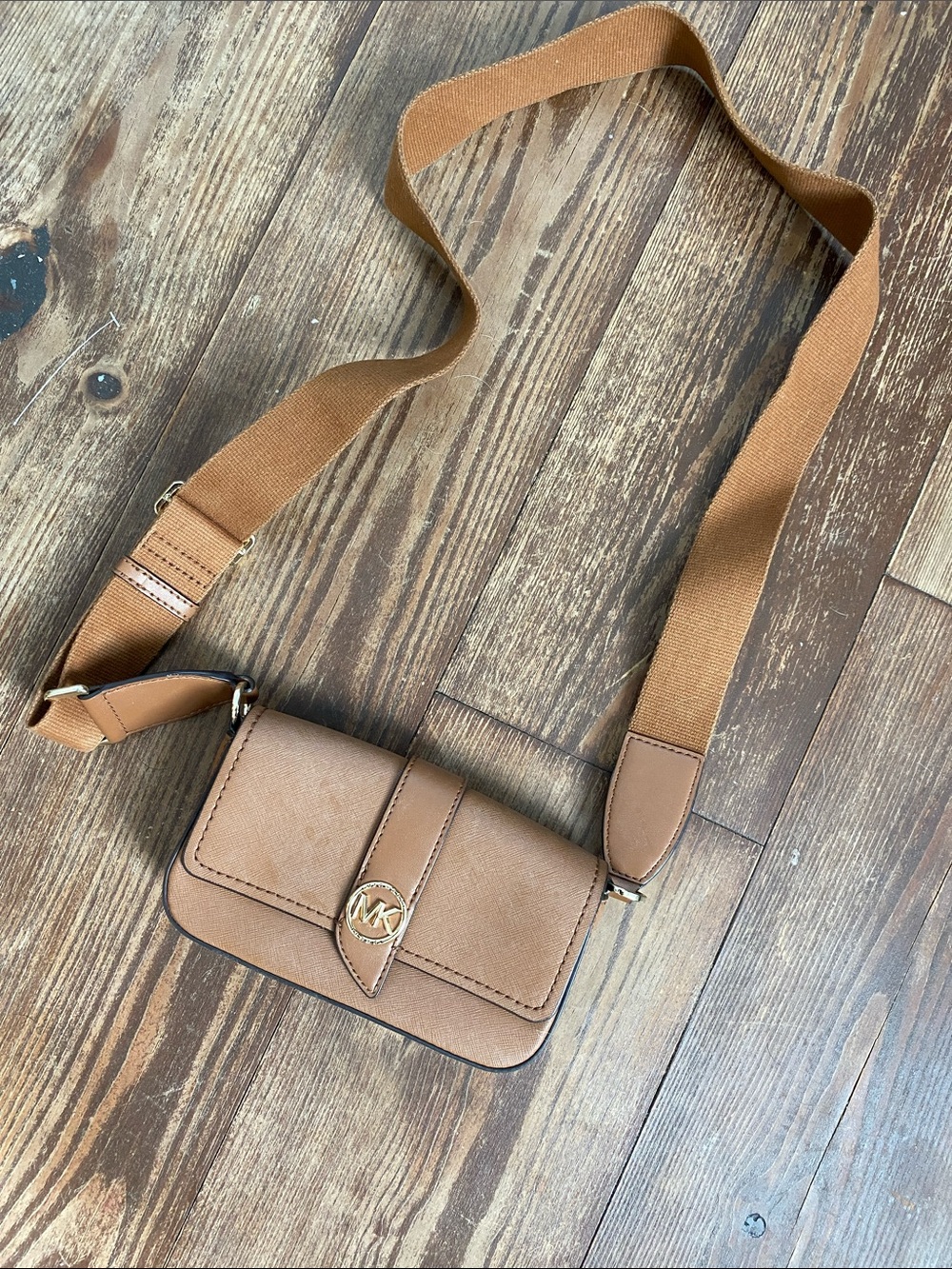Michael Kors Tan Crossbody small Bag